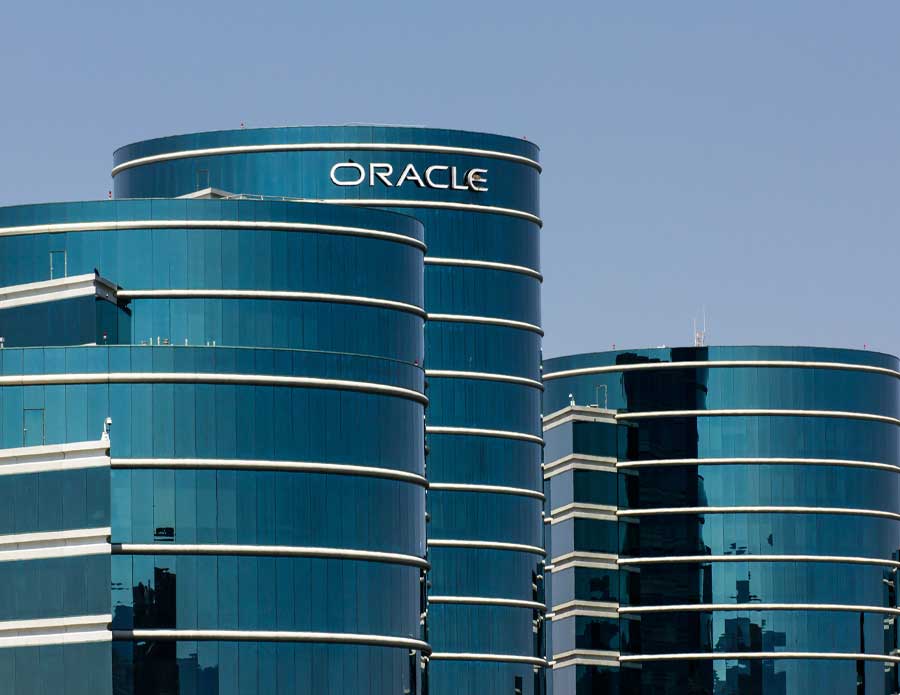 Oracle объявила о назначении двух генеральных директоров в рамках смелой перестановки в руководстве.